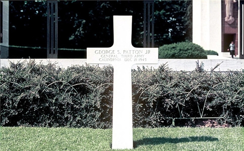 巴顿将军墓照片